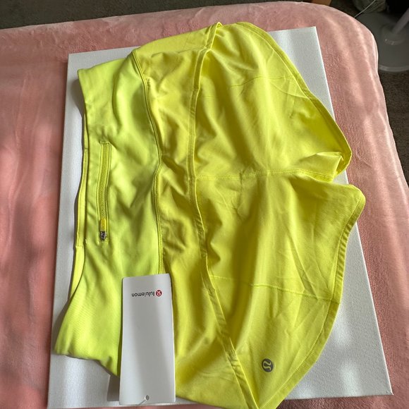Lululemon neon yellow  high rise speed up HR short 2.5" lined. - Picture 4 of 4